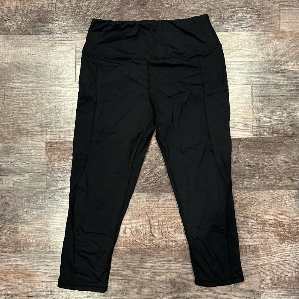Ouges Black Crop Leggings With Side Pockets Size Large